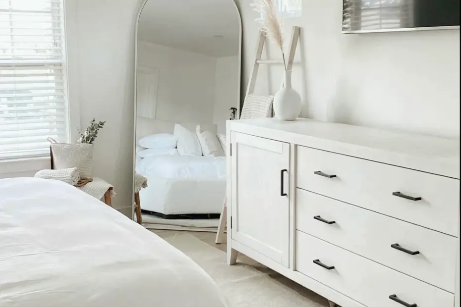 Neutral Home Decor with a Vintage Body Mirror | Cozy Farmhouse Fall Bedroom Ideas